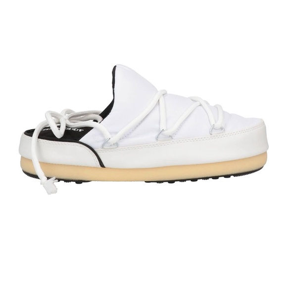 Shoes - NEW Moon Boot white mules